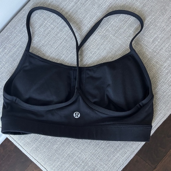 lululemon 🍋 Flow Y Nulu Black Sports Bra size 6 - Picture 2 of 4